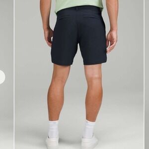 Lululemon commission classic fit shorts 7" navy mens size 34